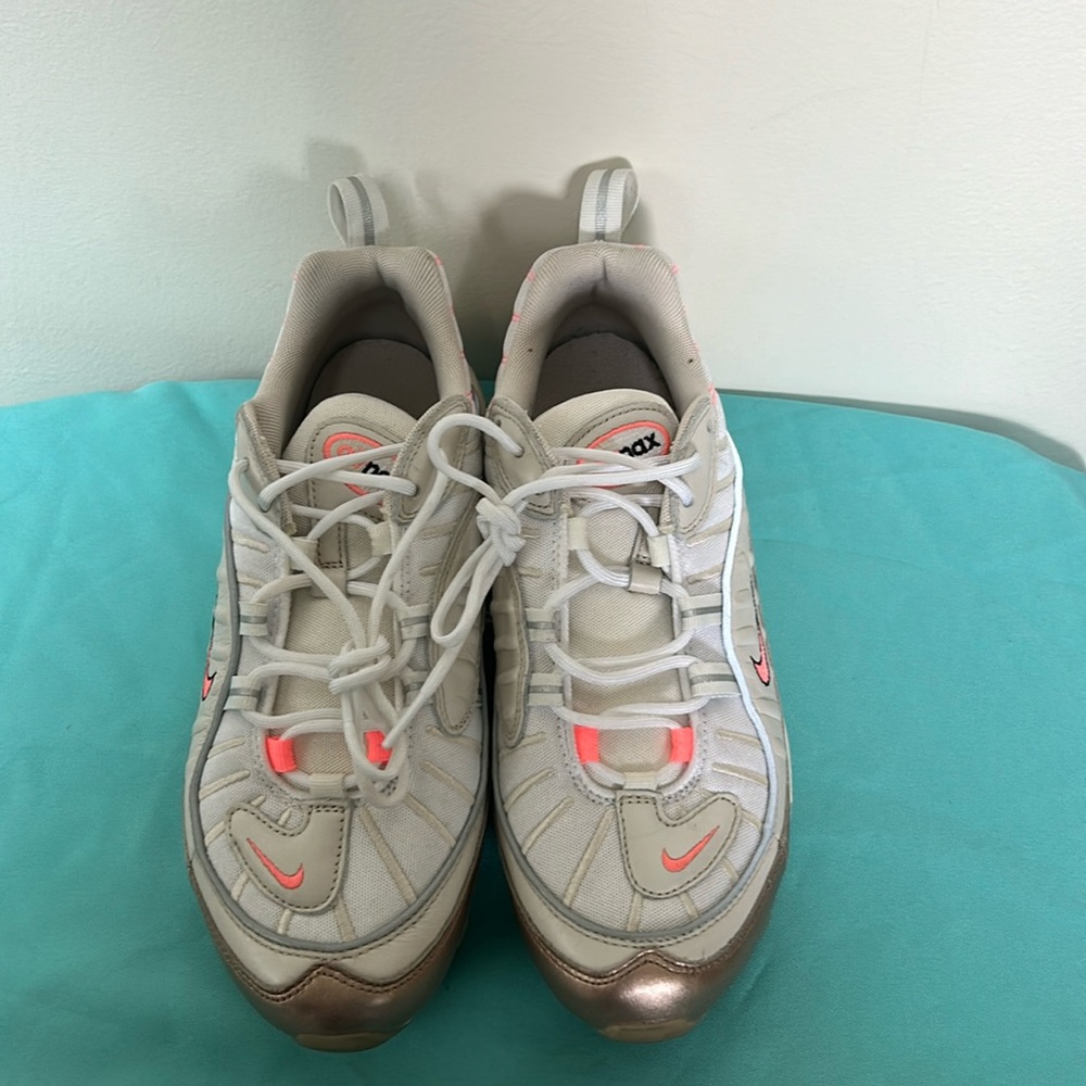 Nike 98 rose gold